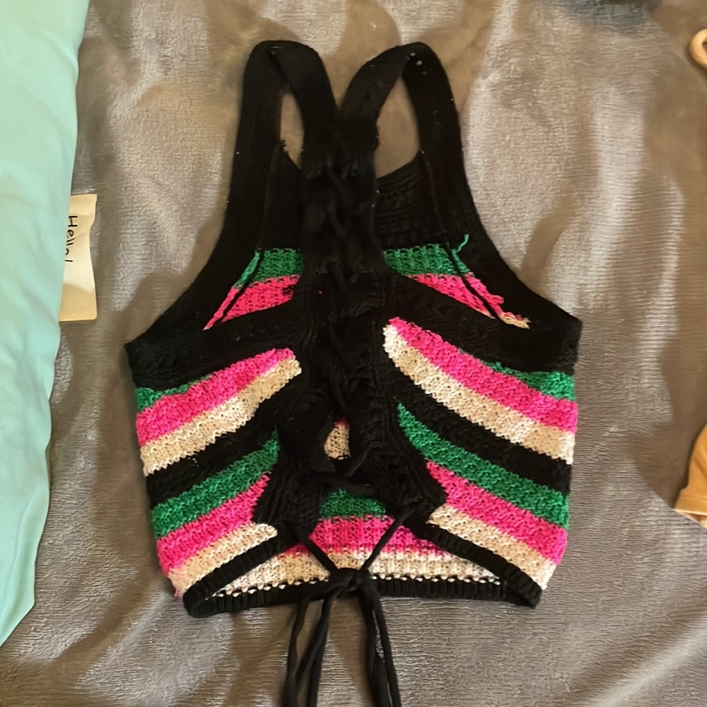 3 for 12$ Super cute tie summer crop top - Picture 3 of 3